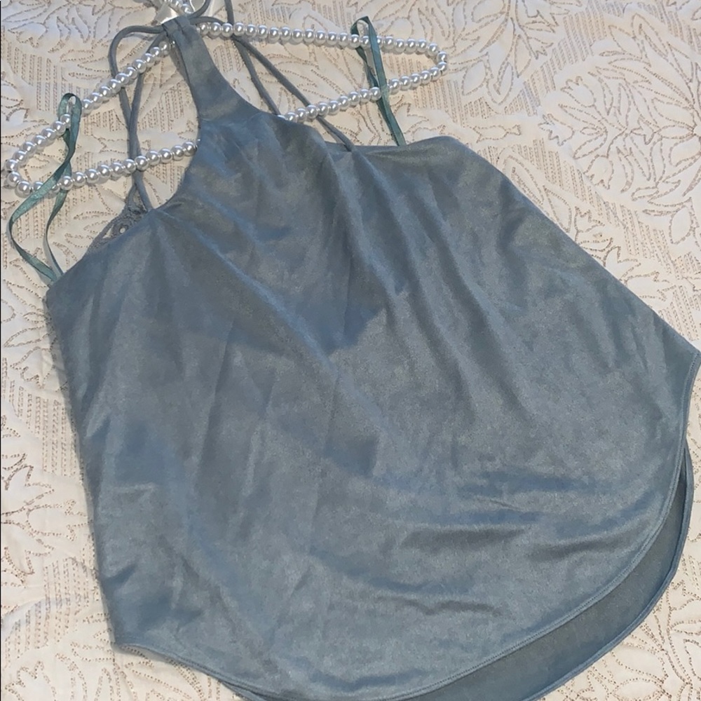 🌟 Beautiful Velour Racer Back Top - Picture 5 of 7